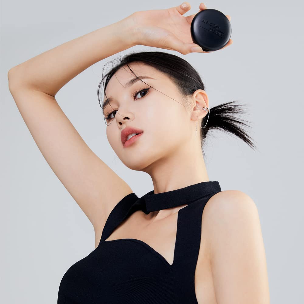 Blur Powder Pact 0.32oz - Pressed Powder Compact with Mirror and Puff Makeup Setting Finishing Blurring Natural Translucent Lightweight Face Sebum Oil Control Vegan Formula (02 LIGHT)