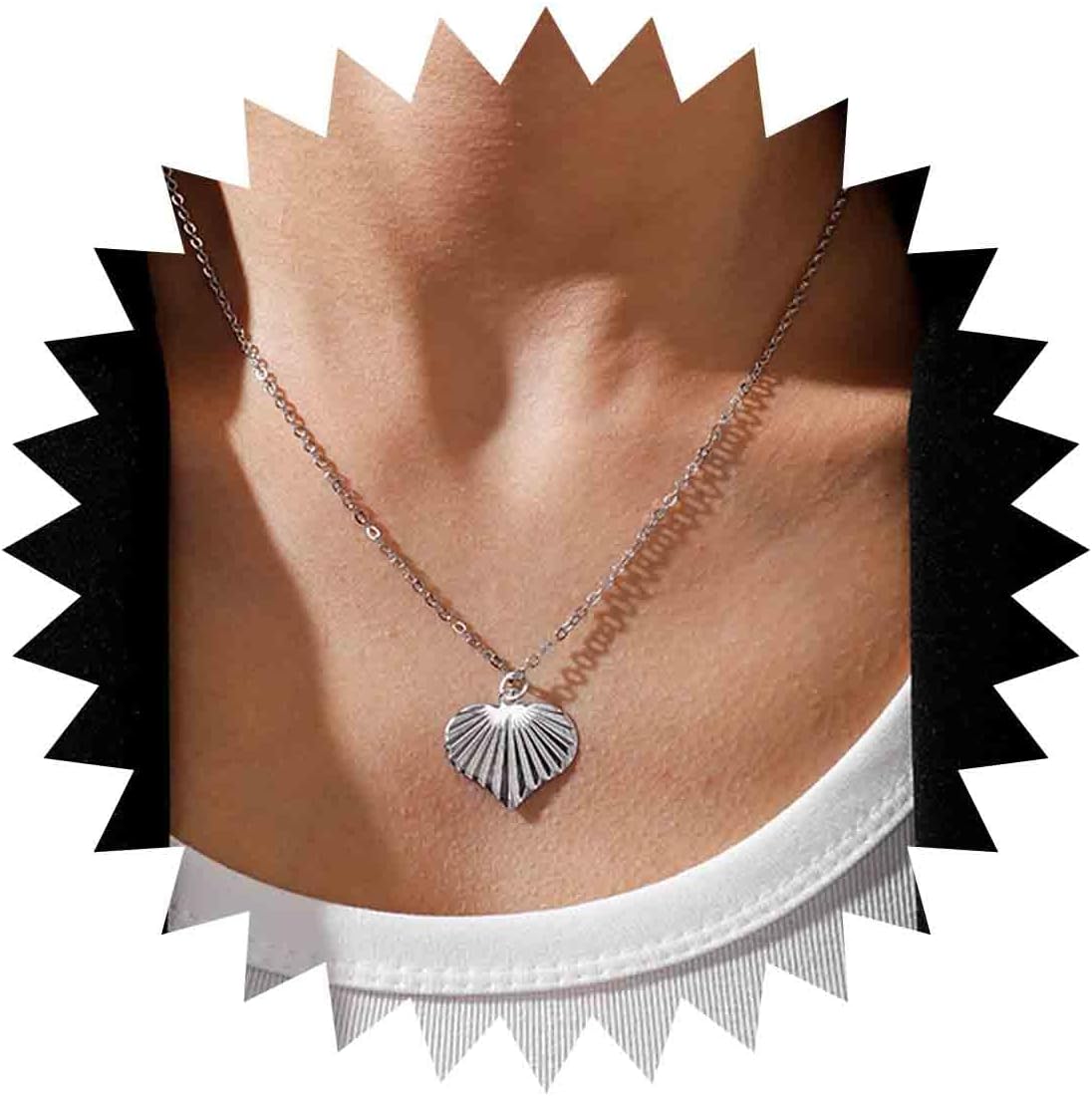 Boho Heart Pendant Necklace Gold Heart Necklace Vintage Heart Love Pendant Necklace Textured Heart Chain Necklace Minimalist Heart Charm Necklace Jewelry for Women and Girls