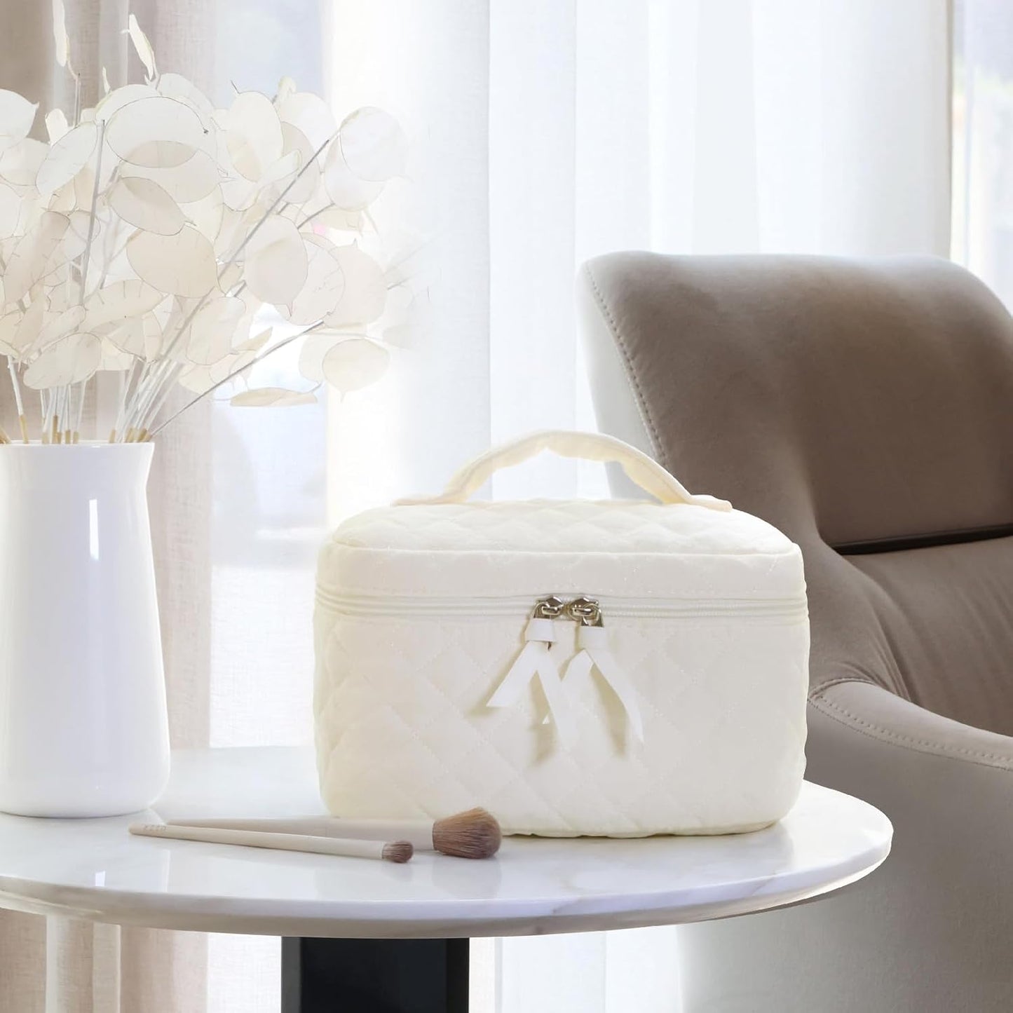 Prite Cotton Makeup Bag Quilted Makeup Bag Large Floral Cosmetic Bag for Women Cute Travel Toiletry Bag with Handle(Beige)