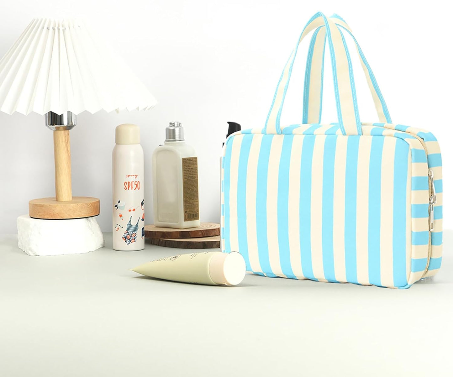 Toiletry Bag for Women Travel Water-resistant Cosmetic Bag Fashion Stripes Makeup Bag with Hanging Hook Preppy for Store Toiletries Cosmetic Accessories Large Capacity Blue