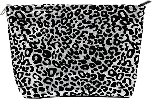 Leopard Print Makeup Bag for Women,Travel Makeup Bags for Purse, Small Makeup Pouch, Canvas Make Up Bag, Light Lining Zipper Close Comfortable Lightweight Makeup Bag, Small Cosmetic Bag