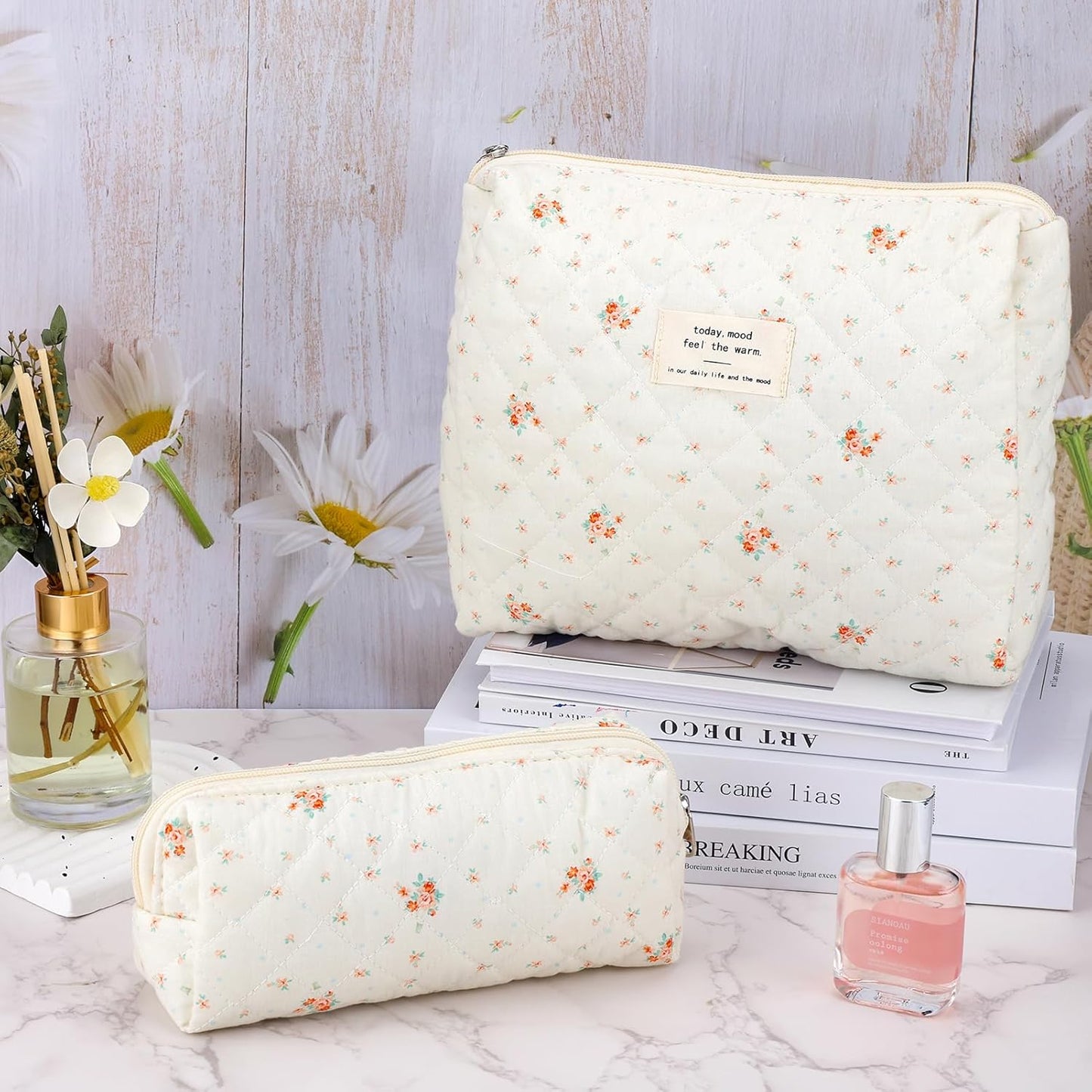 2Pcs Quilted Cotton Makeup Bag Large Travel Makeup Pouch Small Brush Holder Set for Women Floral Coquette Makeup Bag Cute Aesthetic Cosmetic Bag White Toiletry Organizer Storage Bag Big Zipper Pouch