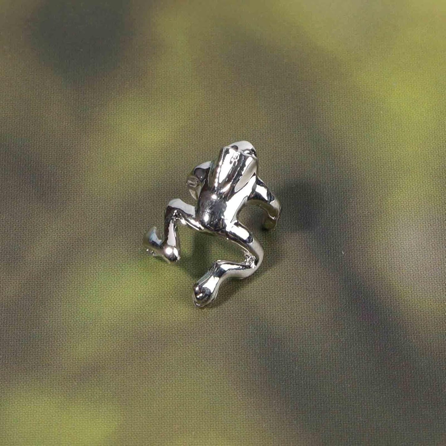 Vintage Frog Cuff Earrings Silver Frog Helix Wrap Earrings Fake Ear Cartilage Earrings Fun Animal Clip on Cuff Wrap Earrings Jewelry for Women and Girls Creative Gifts