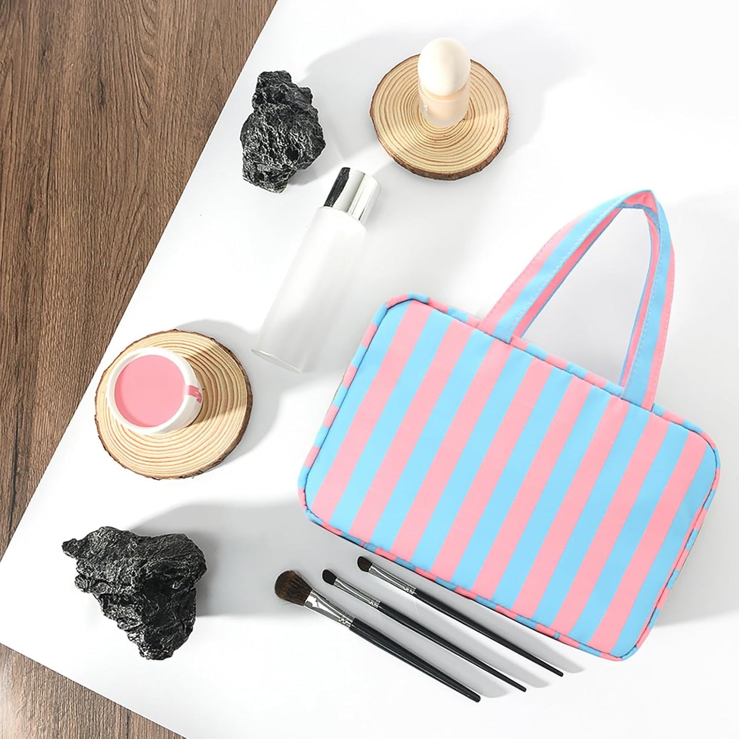 Toiletry Bag for Women Travel Water-resistant Cosmetic Bag Fashion Stripes Makeup Bag with Hanging Hook Preppy for Store Toiletries Cosmetic Accessories Large Capacity Rose Red