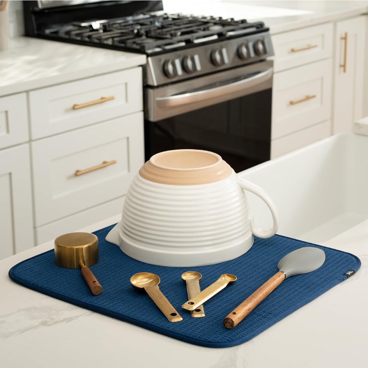 S&T INC. Dish Drying Mat, 16” x 18”, Absorbent Microfiber Kitchen Counter Mat, Dish Drying Pad for Dishes, Utensils, Pots and Pans, Large, Navy