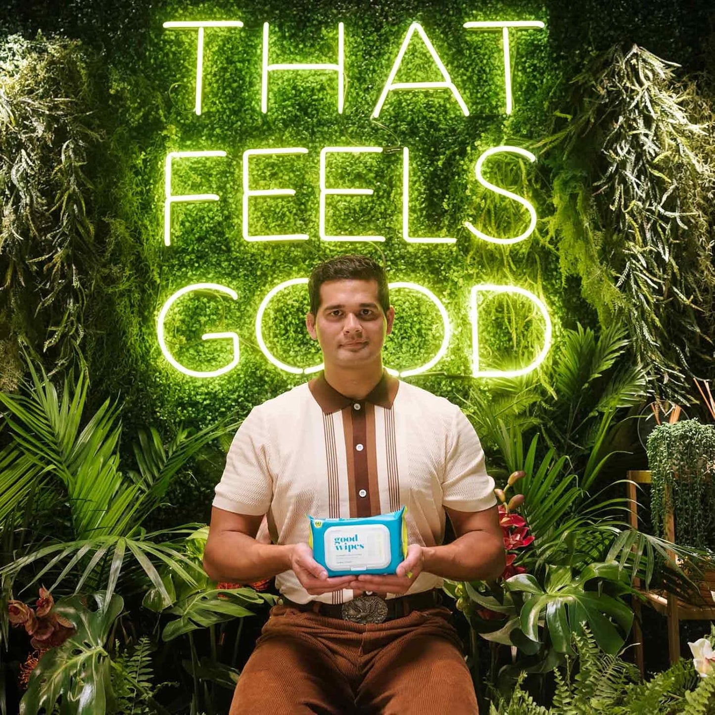 Goodwipes Flushable Butt Wipes Made with Vitamin E & Aloe - Soft & Gentle Wet Wipe Dispenser for Home Use, Septic & Sewer Safe - Largest Adult Toilet Towelettes - Cedar, 360 Count (6 Packs)