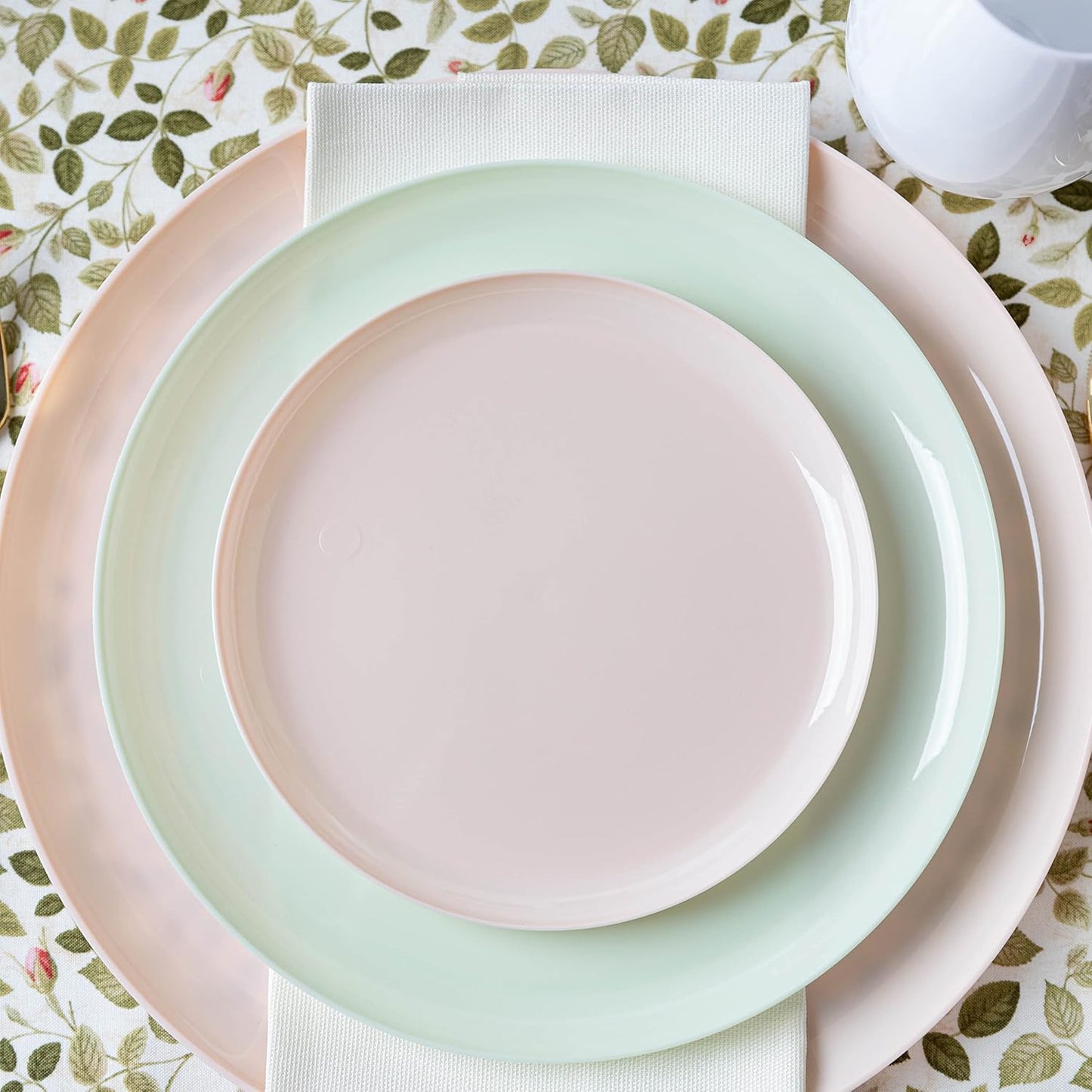 PLASTICPRO [30 Pack 10.7''] Pink Plastic Party Plates Edge Collection Premium heavyweight Elegant Disposable Tableware Dishes