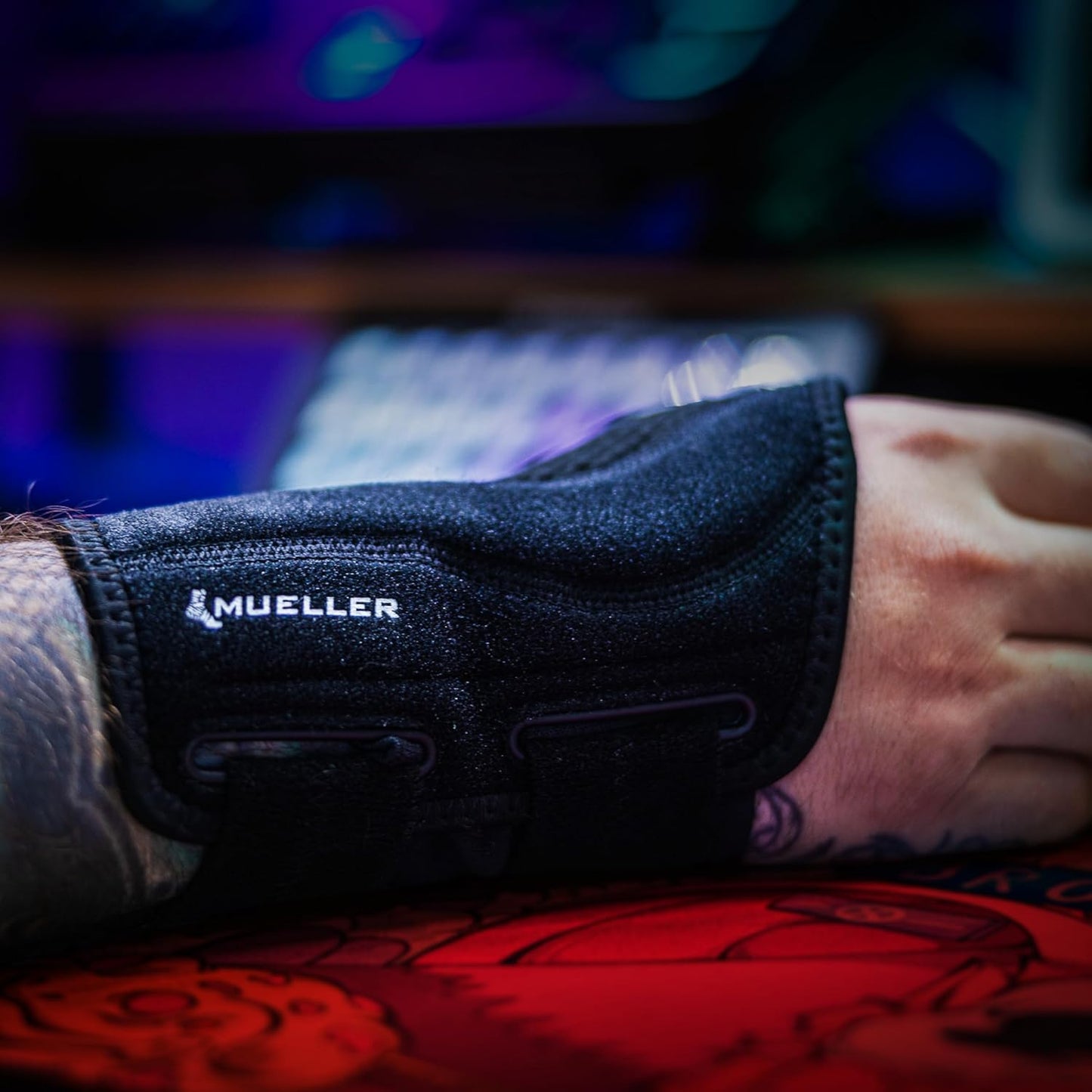 MUELLER Esports Medicine Fitted Wrist Brace for Men and Women, Wrist Pain Relief Support, 6 KTape Strips Included, Ideal for Gamer's Carpal Tunnel, Tendonitis, Arthritis, Right Hand, Black, One Size