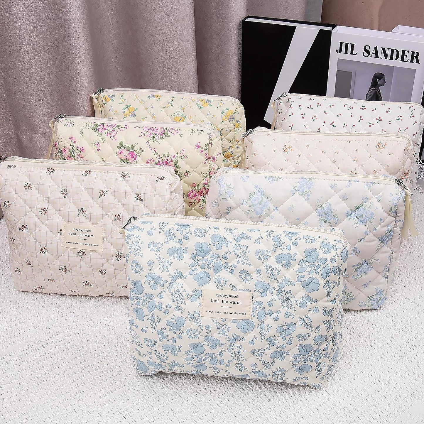 Floral Makeup Bag, Small Cosmetic Bag for Women Girls, Cute Cotton Makeup Bag, Quilted Makeup Bags, Flower Travel Toiletry Organizer Bag(Checkered Flower)